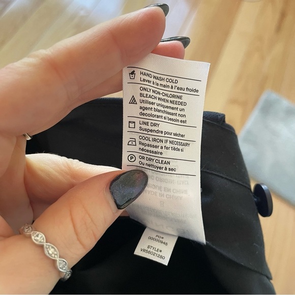 Vince Black High Rise Stretch Wool Tapered Ankle Pant Trousers VR56021280 EUC 8 - Picture 12 of 12